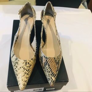 NWT Ellen Tracy Snake print heels (Style: Echo)
